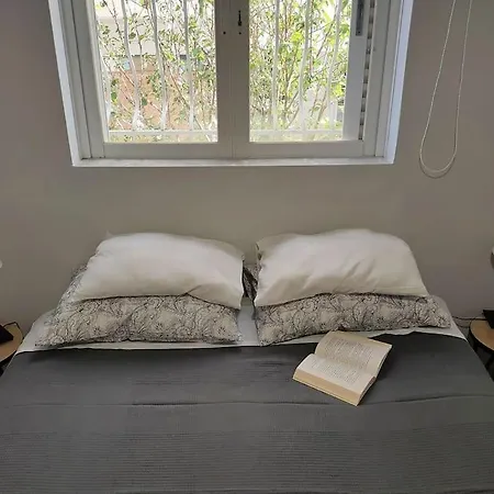 δίπλα στο πάρκο Apartment