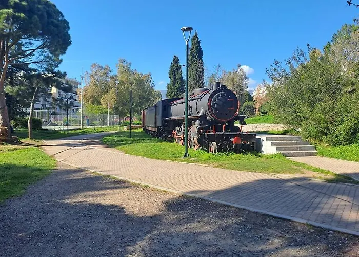 δίπλα στο πάρκο Kalamata